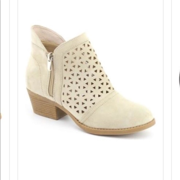 Sand Laser Cut Closed Toe Booties - Picture 4 of 4